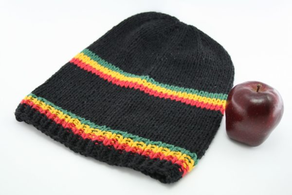 Beanie Black Long Forehead And Middle Stripes Green Yellow Red